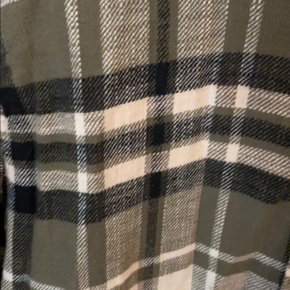 Flannel (NWOT) - Picture 3 of 4